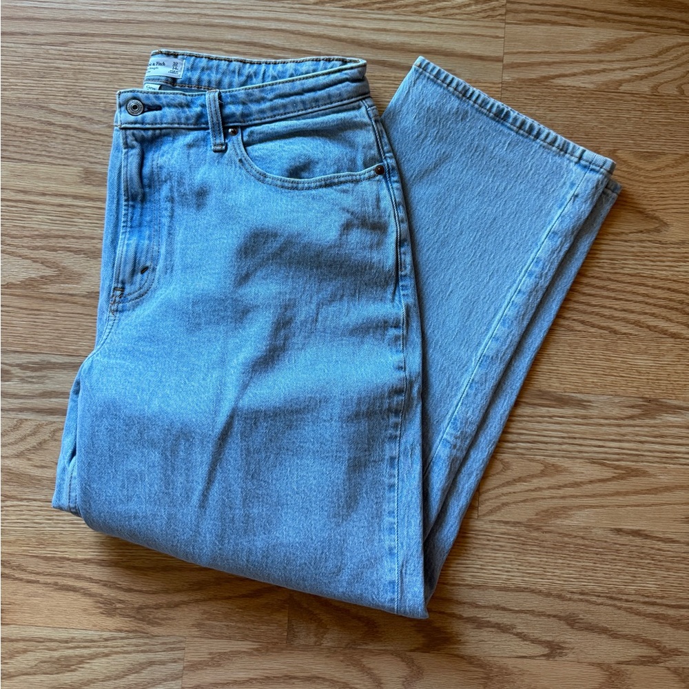 Abercrombie & Fitch Vintage Straight High Rise Jeans - Light Blue